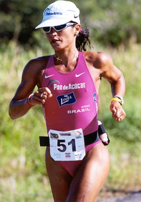 Fernanda Keller já tem vaga grantida para o Mundial do Havaí (foto: Fernanda Paradizo)