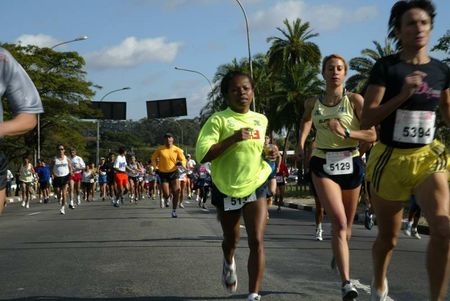 Cada vez mais as mulheres estão participando das corridas de rua (foto: André Chaco/ WebRun)