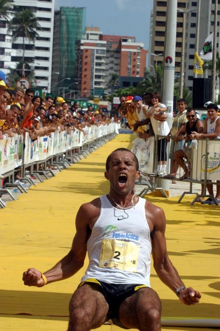 Integrante da equipe campeã fechando a prova (foto: Fernanda Paradizo)