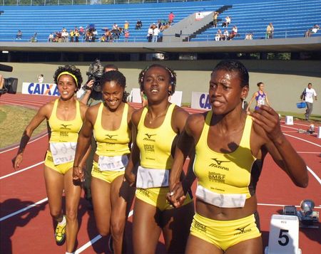Meninas do revezamento 4X100m (foto: Fernanda Paradizo)