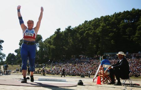 Irina Korzhandnko: primeiro ouro do atletismo (foto: Divulgação)