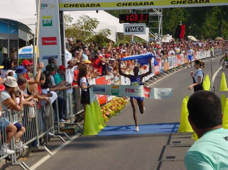 João Baptista N Tyamba vencendo a prova em sua 5ª edição (foto: Fernanda Paradizo)