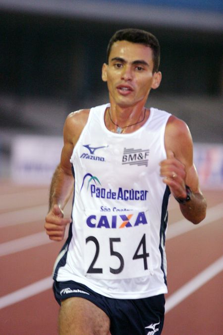 Marilson vence prova de atletismo em São Paulo (foto: Fernanda Paradizo)