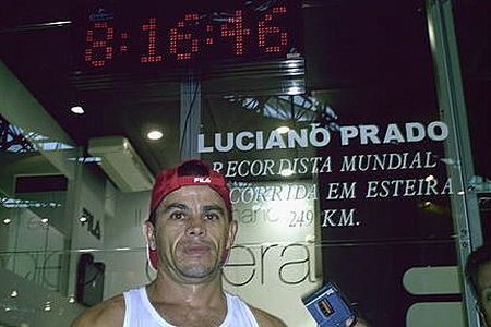 Prado durante um desafio em esteira na cidade de São Paulo (foto: Arquivo pessoal)