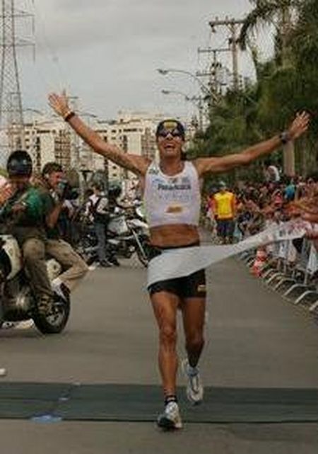 Adriano Bastos foi o primeiro colocado dos 11km (foto: Tom Papp)