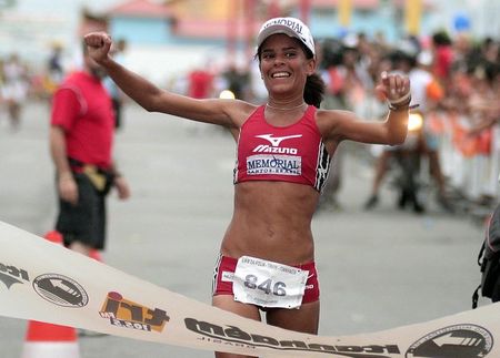 Sirelene Pinho quer o bi da Meia Maratona Corpore (foto: Luciano Netto)