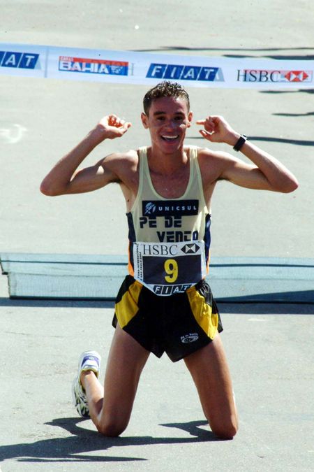 O coleho Franck venceu a Maratona de São Paulo em 2004 (foto: Divulgação/ ZDL)