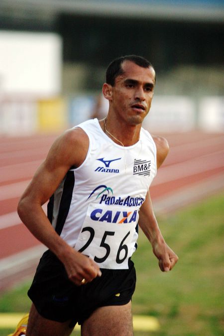 Vanderlei Cordeiro é um dos atletas de elite de Amsterdã (foto: Fernanda Paradizo)