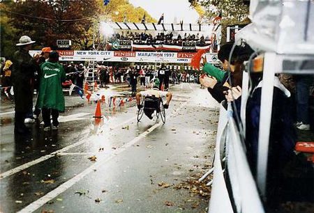 O brasileiro Carlão em Nova York em 1997 (foto: Divulgação)