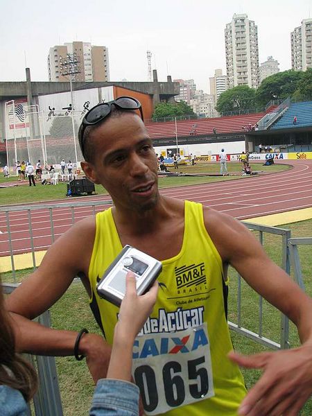 Hudson de Souza venceu os 1500m (foto: Donata Lustosa/ www.webrun.com.br)