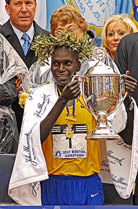 Cheruiyot garante tricampeonato em Boston (foto: Divulgação Fay Foto)