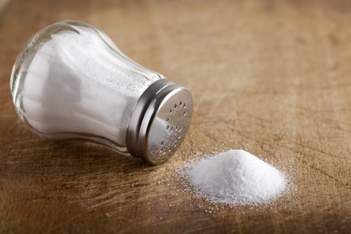 Como diminuir a ingestão de sal na sua alimentação?