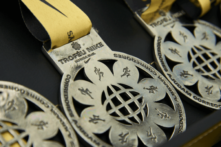 TIMES DREAM TEAM E VEM TRANQUILO VENCEM O TROFÉU NIKE