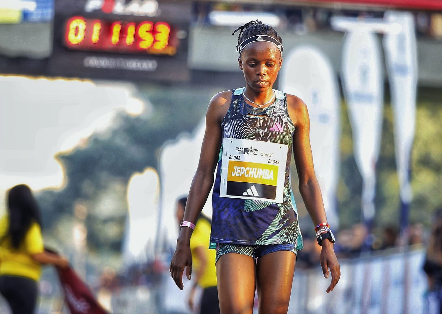 Quenianos vencem a Meia Maratona do Rio com quebra de recorde feminino 