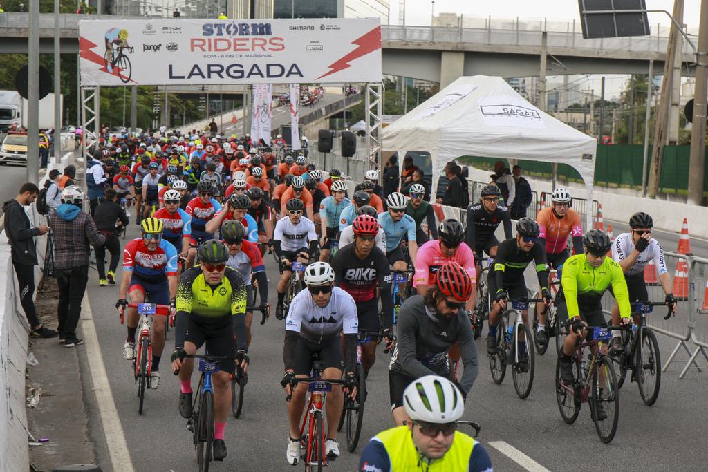 Storm Riders: bikes ocupam avenida Pacaembu, em São Paulo, em percurso inédito, neste domingo (13)