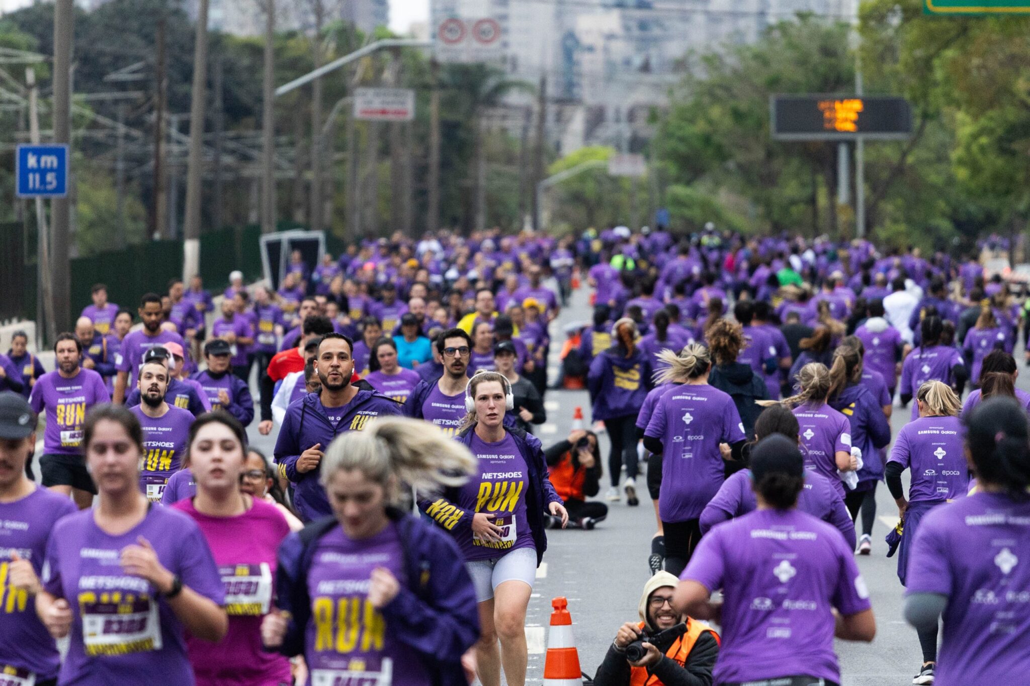 Netshoes Run leva 3 mil corredores à Marginal Pinheiros, em São Paulo