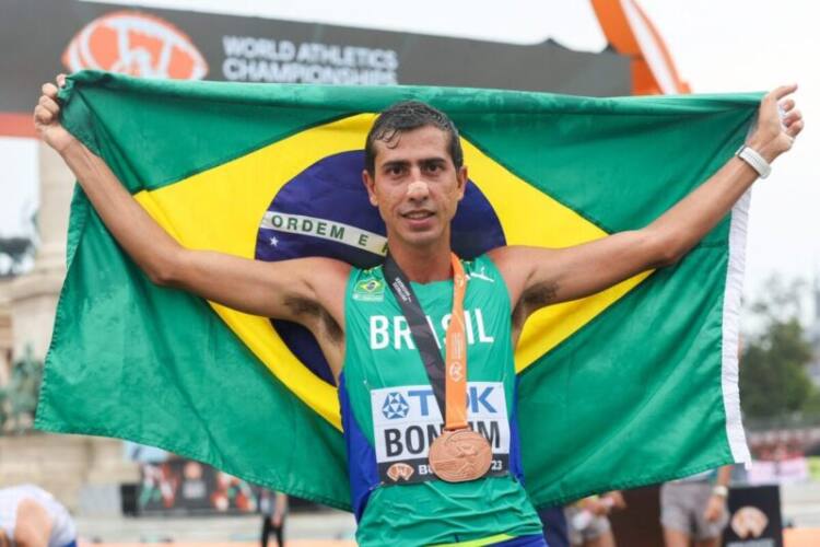 Caio Bonfim conquista bronze no Grande Prêmio Chinês de Marcha Atlética