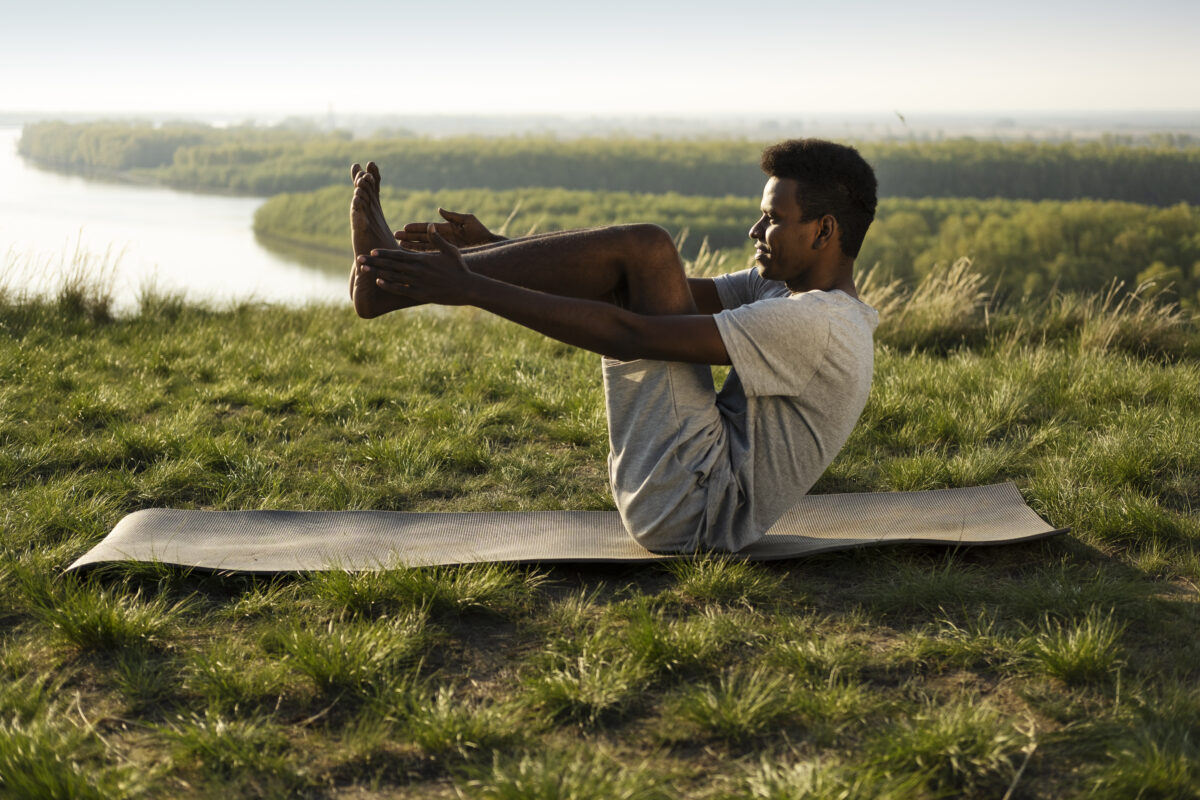 3 benefícios do yoga para a saúde masculina 