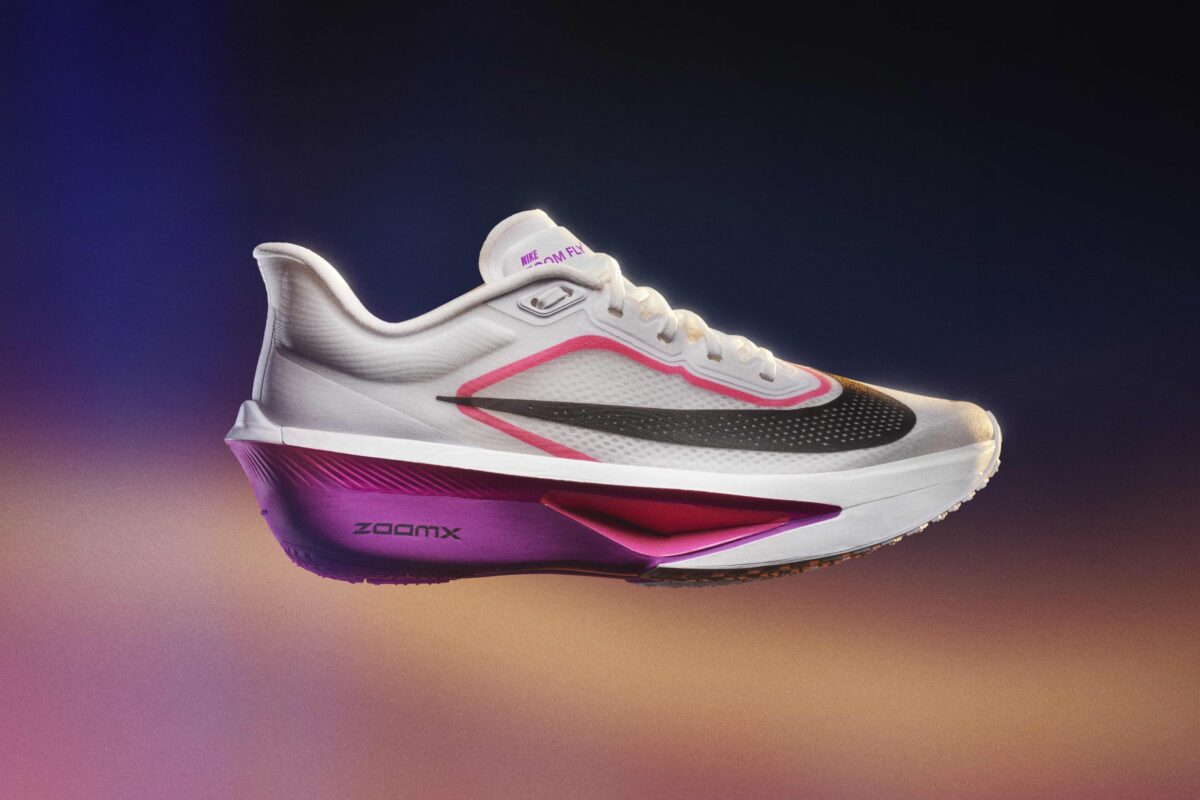【新品】NIKE ZOOM FLY 6 ナイキ ズームフライ6 Nike apresenta novo Zoom Fly 6 - Webrun